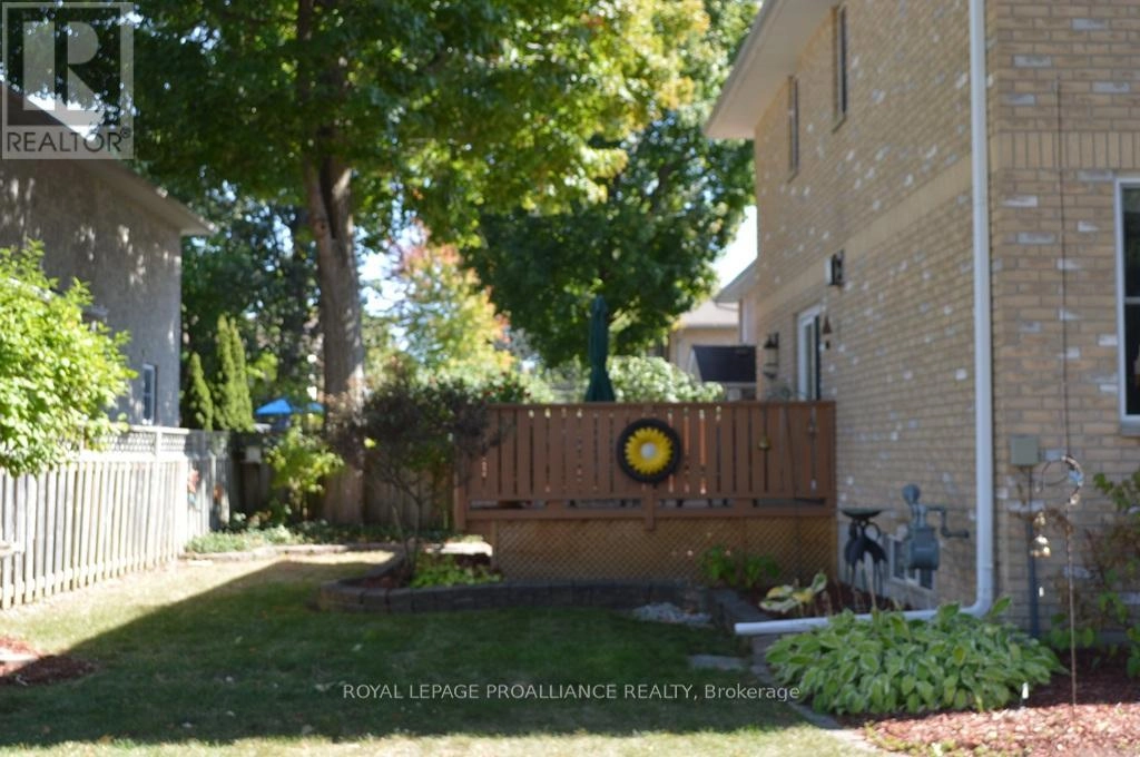 1 Simmons Court, Quinte West, Ontario  K8V 6M9 - Photo 2 - X12403000