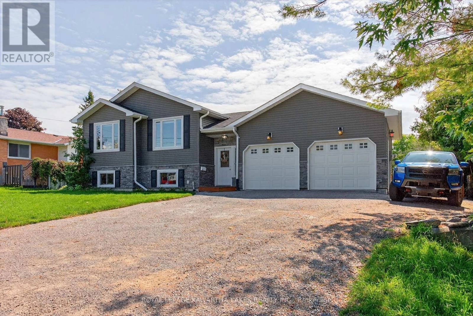 21 Hillside Drive, Kawartha Lakes, Ontario  K9V 1A3 - Photo 3 - X12403064