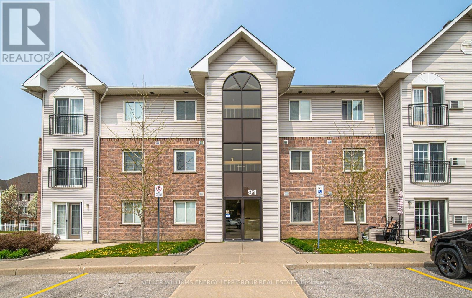 301 - 91 Aspen Springs Drive, Clarington, Ontario  L1C 5J9 - Photo 1 - E12384214
