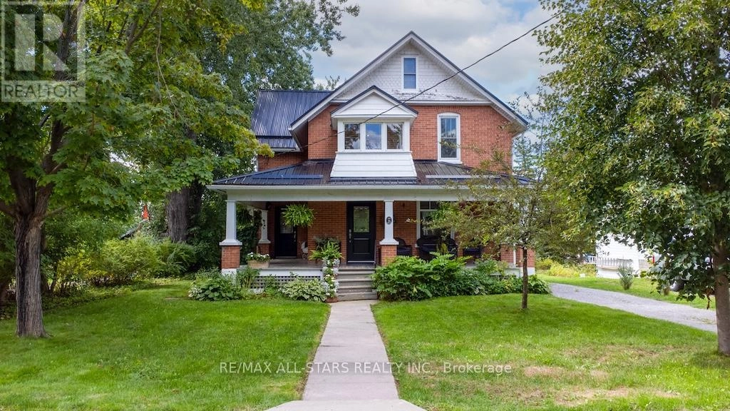 25 Louisa Street, Kawartha Lakes, Ontario  K0M 1N0 - Photo 1 - X12403183