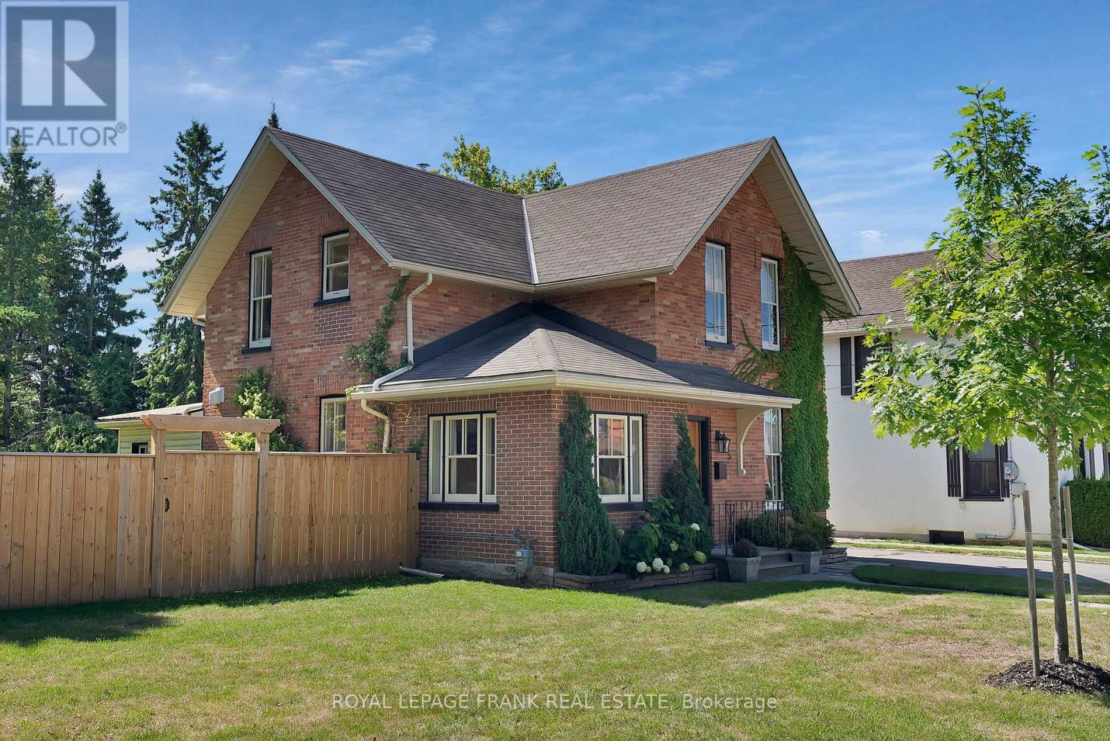 5 Glenelg Street E, Kawartha Lakes, Ontario  K9V 1Y5 - Photo 3 - X12403506
