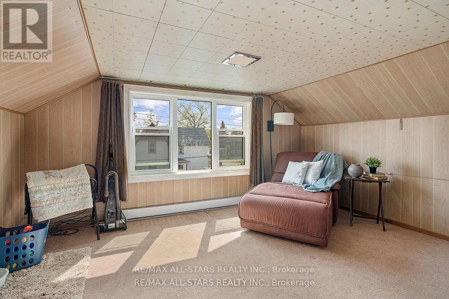 61 Francis Street E, Kawartha Lakes, Ontario  K0M 1N0 - Photo 28 - X12403523