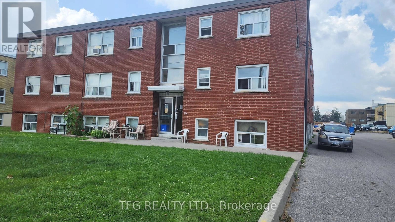 8 - 300 Montrave Avenue, Oshawa, Ontario  L1J 4S2 - Photo 1 - E12403962