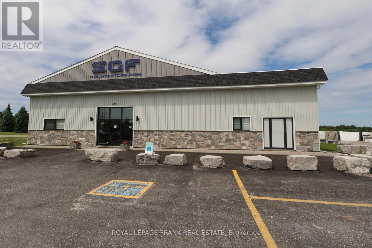2075 Davis Road, Cavan Monaghan, Ontario  K9J 6X4 - Photo 1 - X12330850