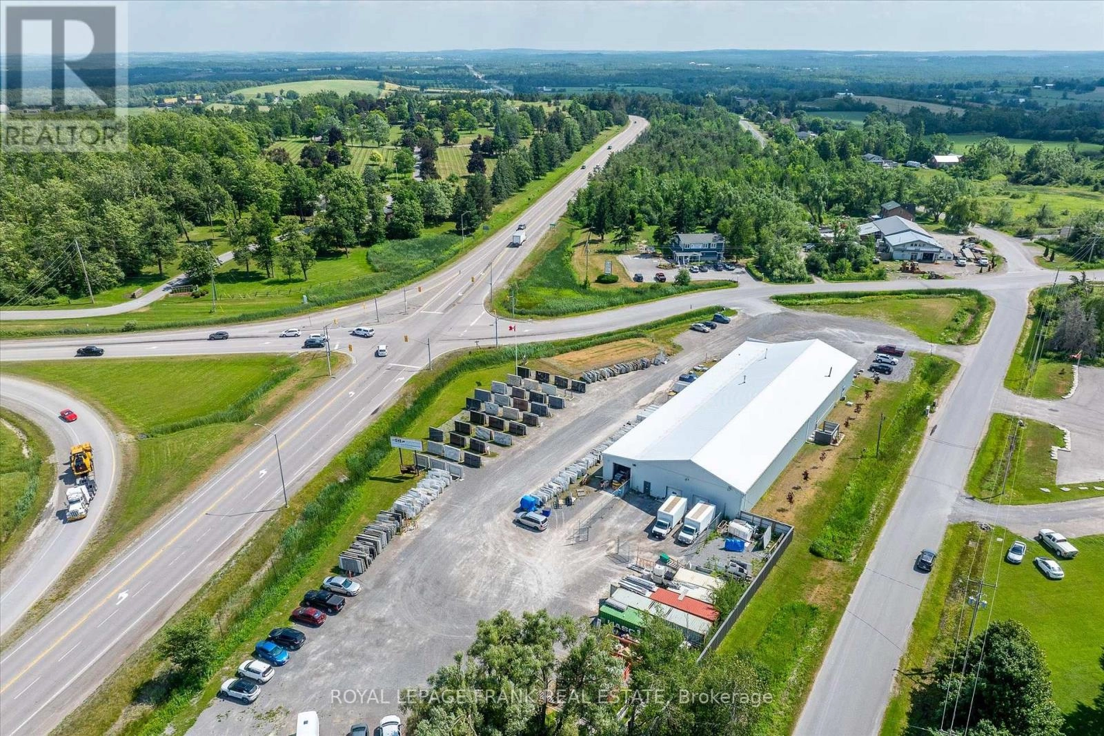 2075 Davis Road, Cavan Monaghan, Ontario  K9J 6X4 - Photo 3 - X12330850