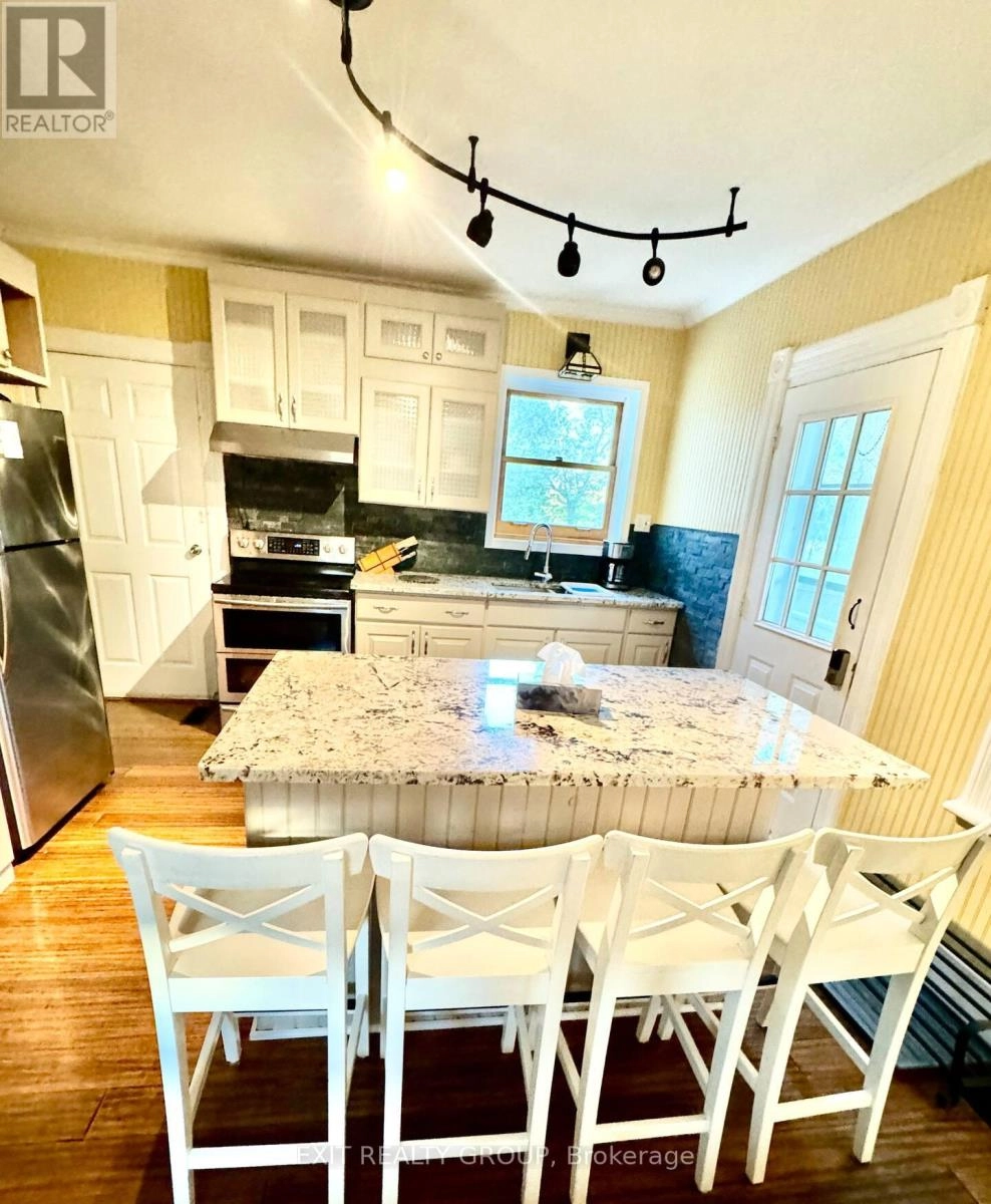 78 North Trent Street, Quinte West, Ontario  K0K 2C0 - Photo 2 - X12404952