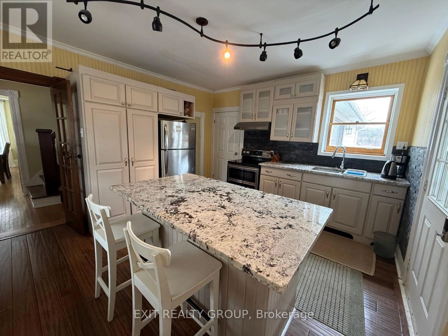 78 North Trent Street, Quinte West, Ontario  K0K 2C0 - Photo 3 - X12404952