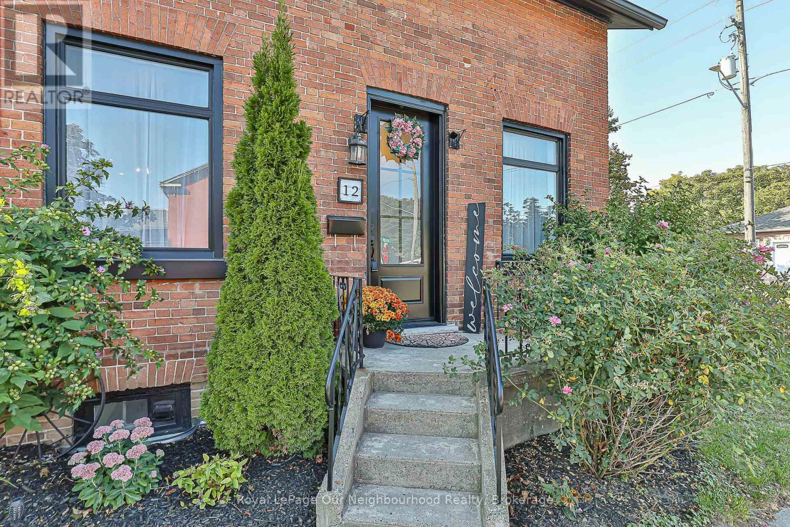 12 Brown Street, Clarington, Ontario  L1C 2P9 - Photo 2 - E12404446
