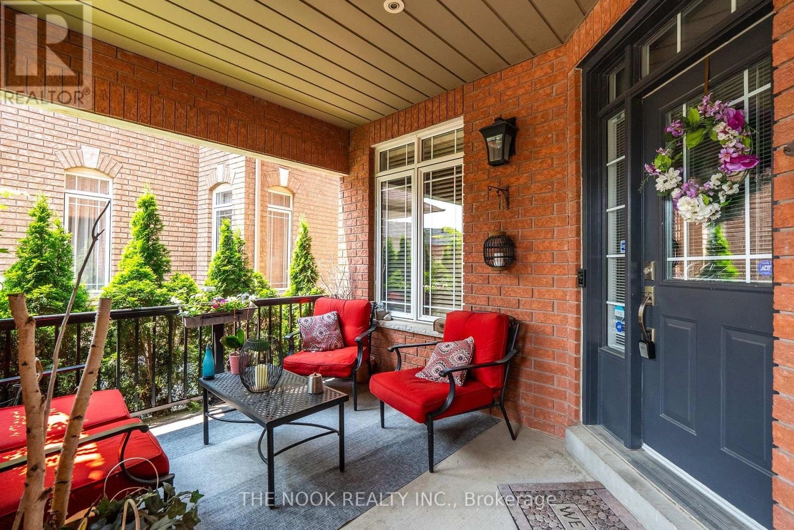 122 Estate Garden Drive, Richmond Hill, Ontario  L4E 3V6 - Photo 2 - N12405906