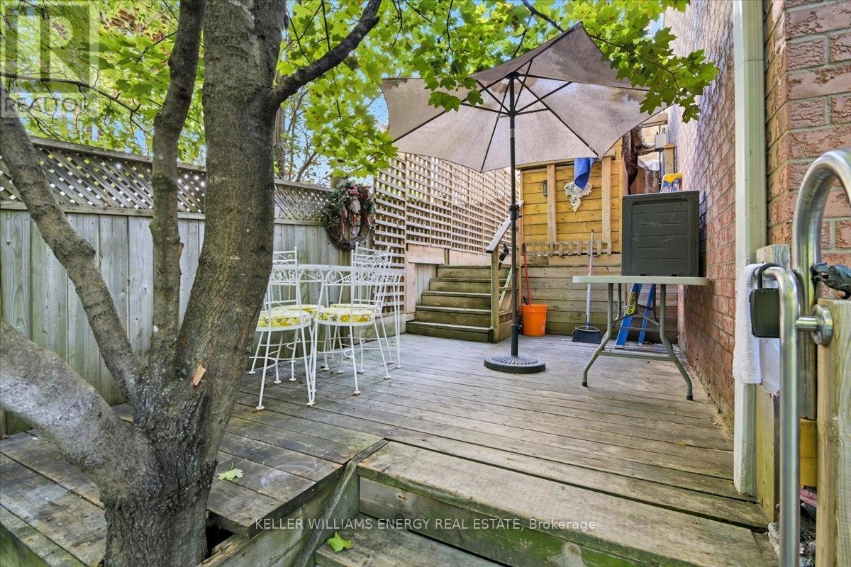 990 Glenbourne Drive, Oshawa, Ontario  L1K 2P9 - Photo 3 - E12363069