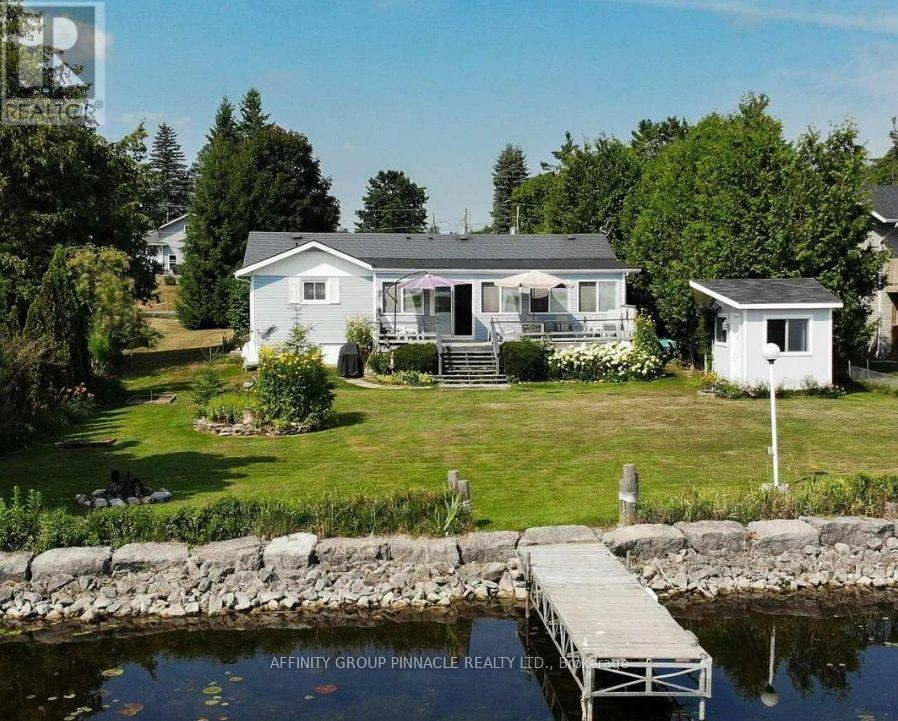 11 Lakeview Crescent, Kawartha Lakes, Ontario  K0M 1A0 - Photo 1 - X12325647