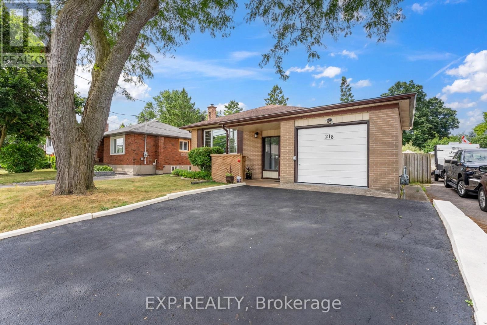 218 Farley Avenue, Belleville, Ontario  K8N 4L5 - Photo 2 - X12406152