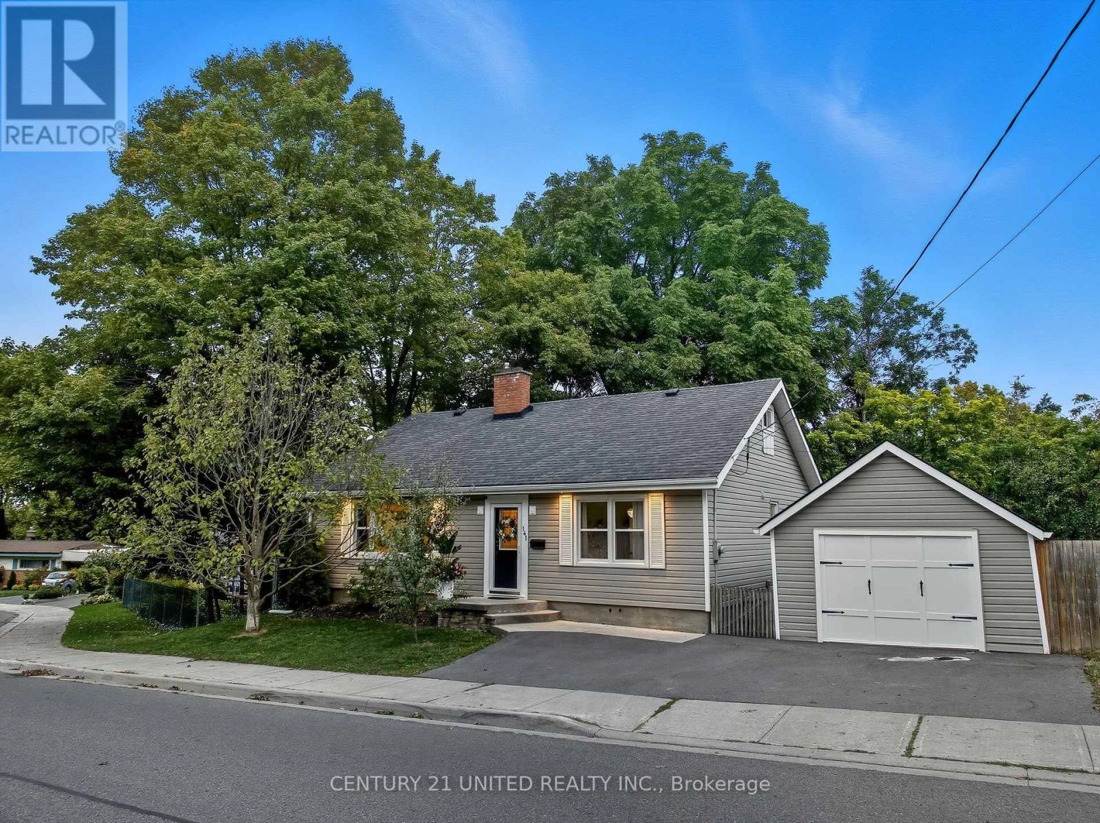 141 O'carroll Avenue, Peterborough, Ontario  K9H 4V2 - Photo 1 - X12406343