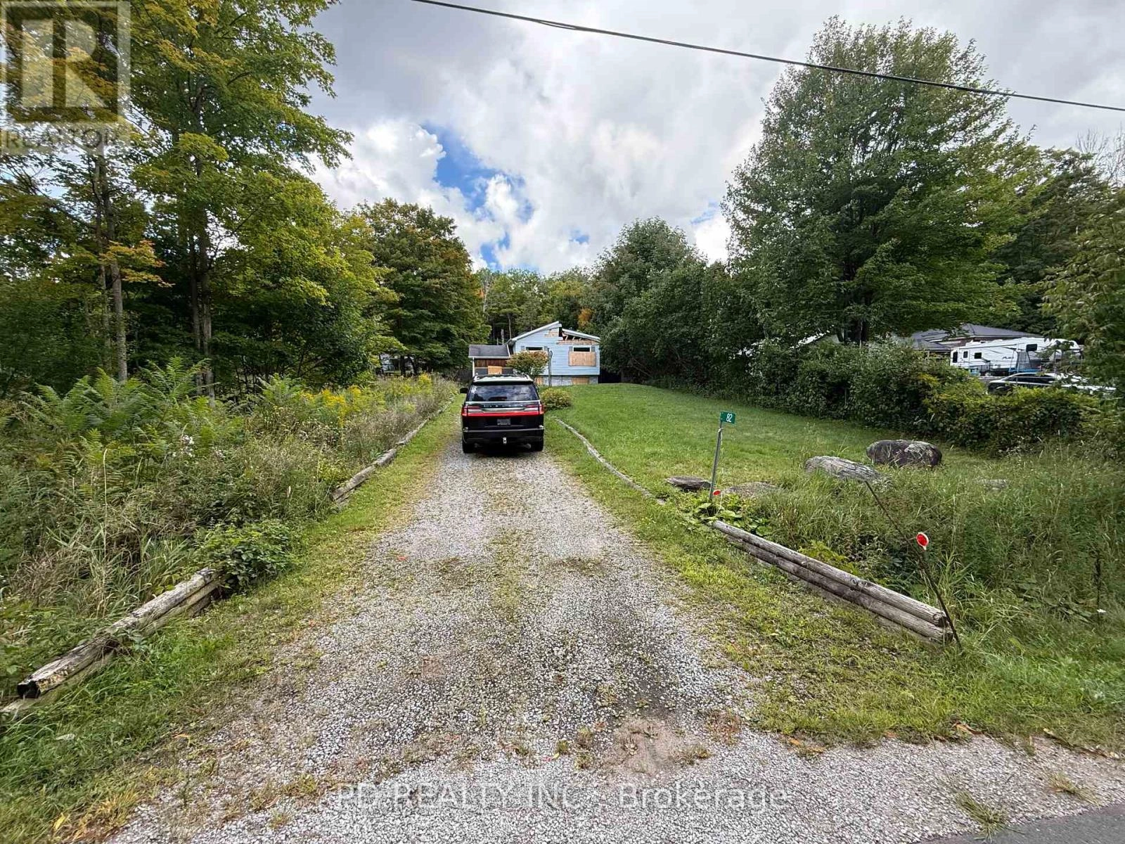 82 Mcarthur Drive, Penetanguishene, Ontario  L9M 1W9 - Photo 2 - S12407217
