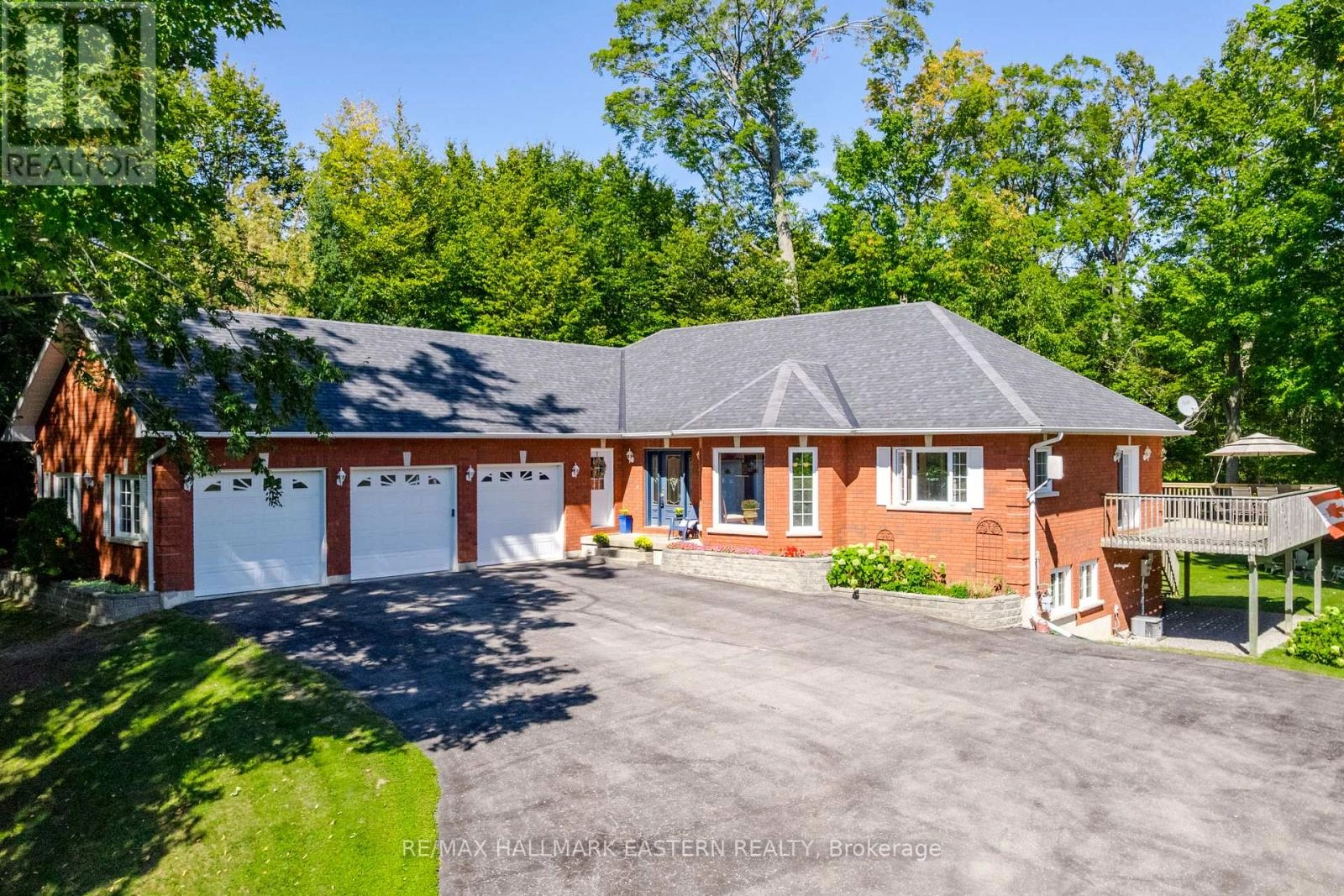 27 Woodland Trail, Kawartha Lakes, Ontario  K0L 1A0 - Photo 1 - X12408127