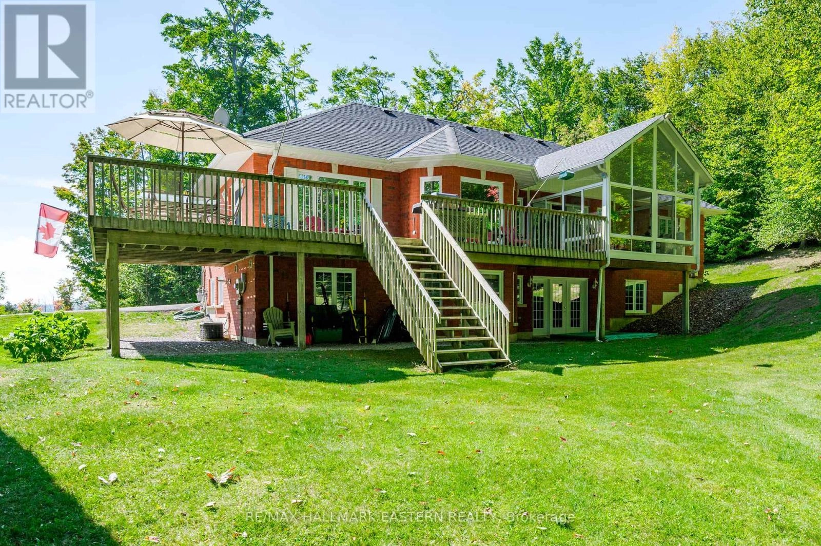 27 Woodland Trail, Kawartha Lakes, Ontario  K0L 1A0 - Photo 2 - X12408127