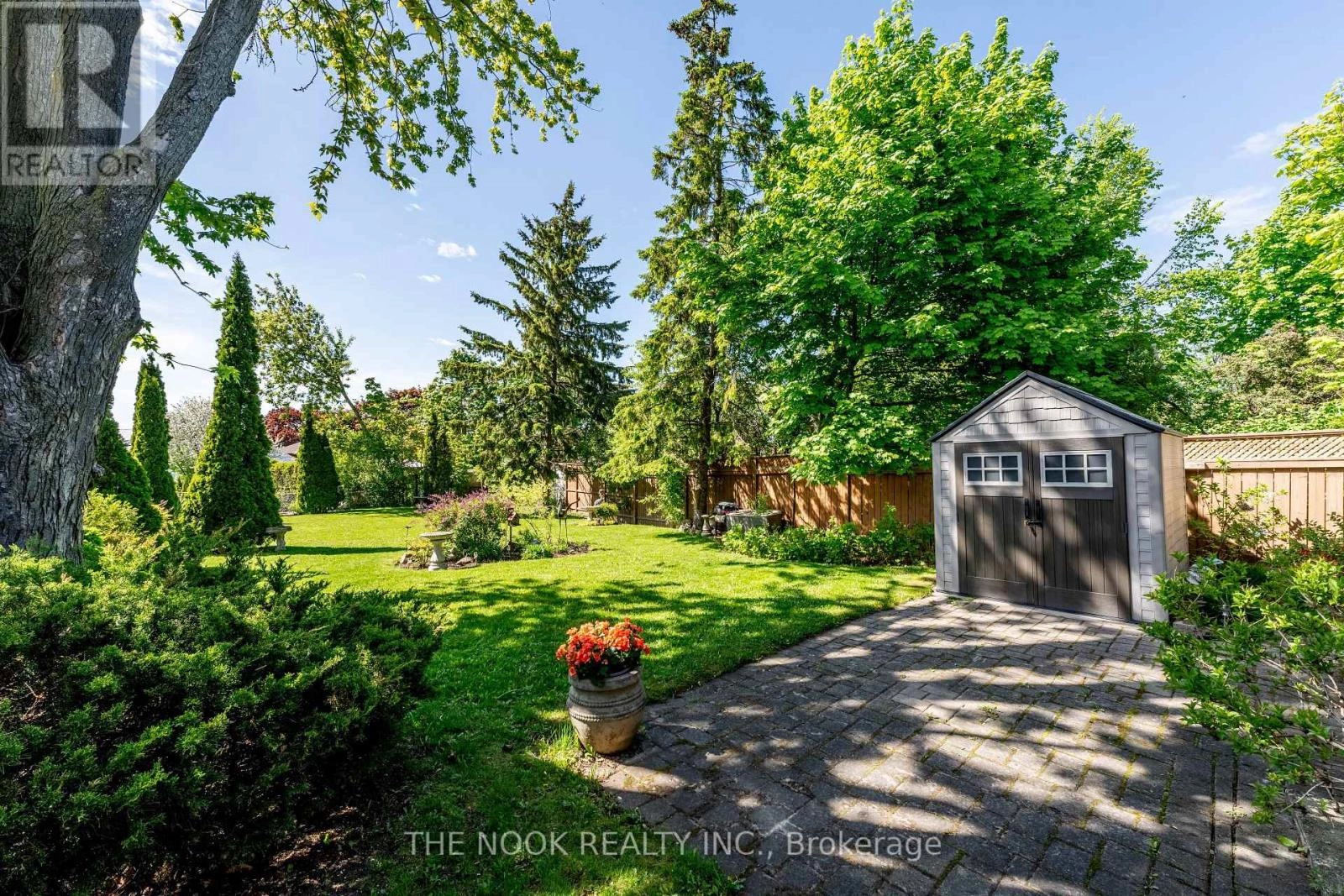 21 Rideau Crescent, Peterborough, Ontario  K9J 1G7 - Photo 2 - X12408404