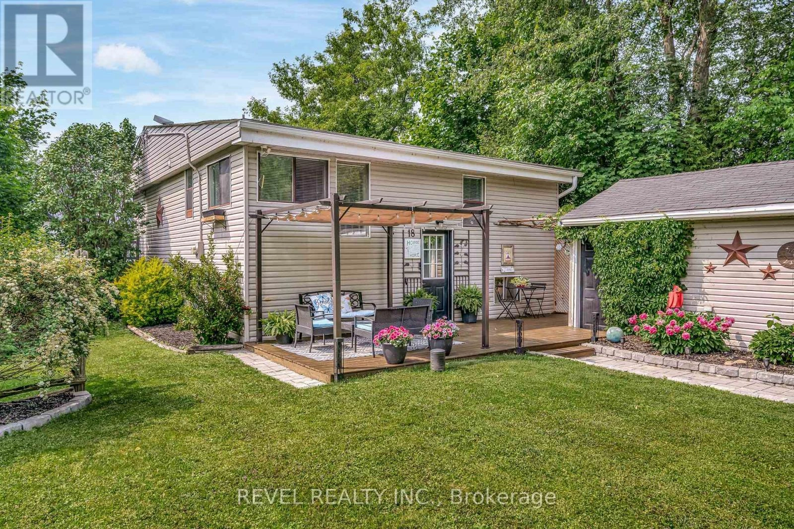 18 Armstrong Avenue, Scugog, Ontario  L0B 1L0 - Photo 1 - E12408483