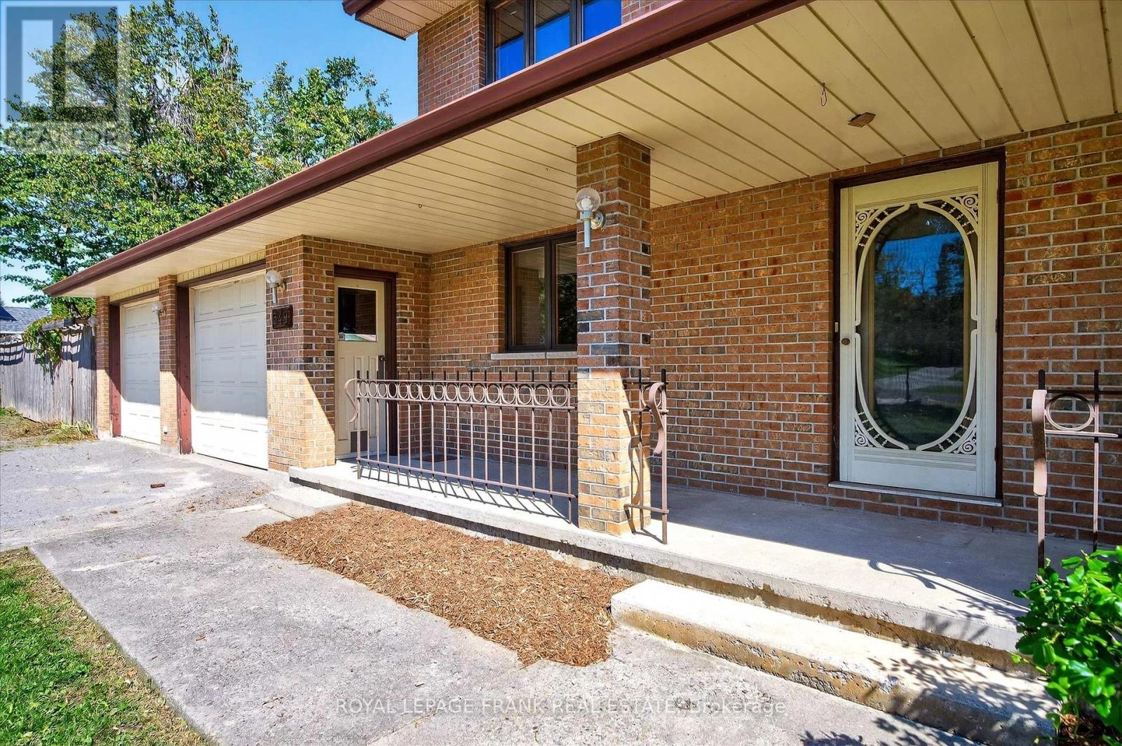 549 Bissview Avenue, Selwyn, Ontario  K9J 6X4 - Photo 3 - X12409035
