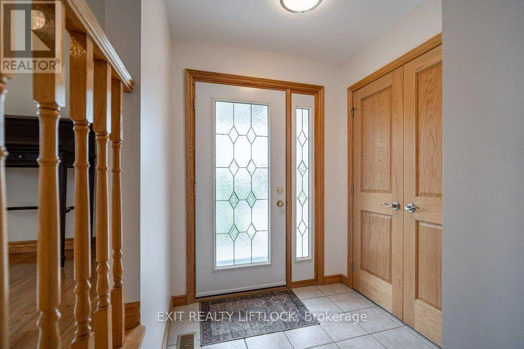 38 Clearview Court, Peterborough, Ontario  K9K 2A3 - Photo 3 - X12409192