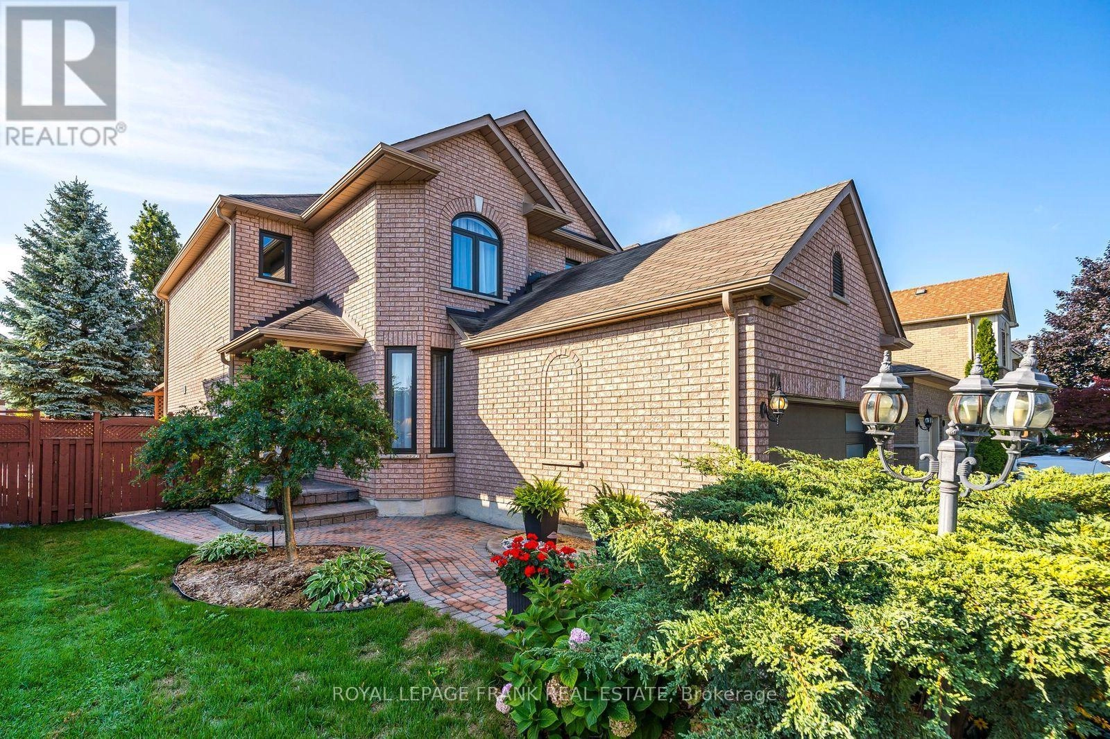 174 Thicket Crescent, Pickering, Ontario  L1V 6V7 - Photo 3 - E12409488