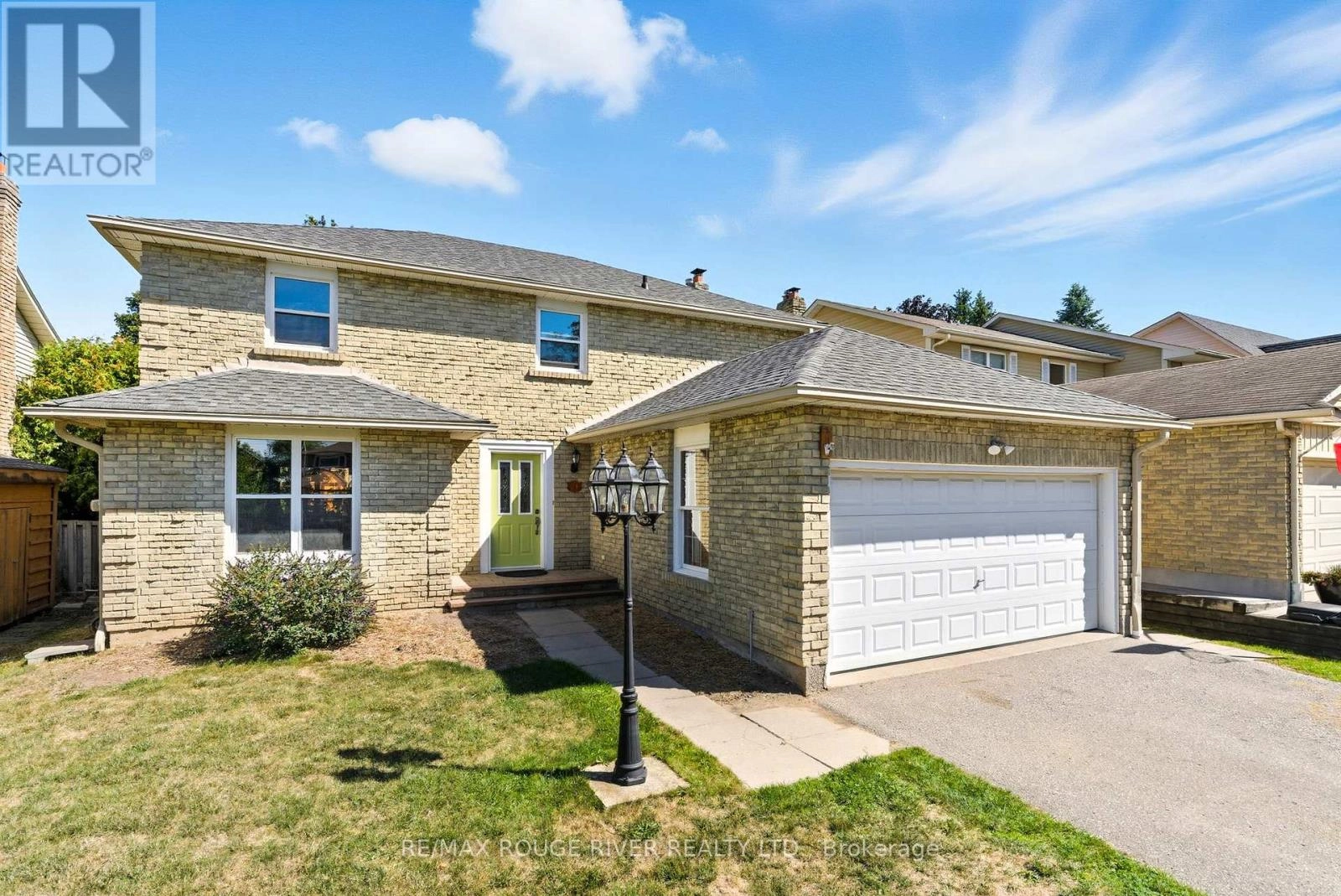 21 Hialeah Crescent, Whitby, Ontario  L1N 6P9 - Photo 2 - E12409624