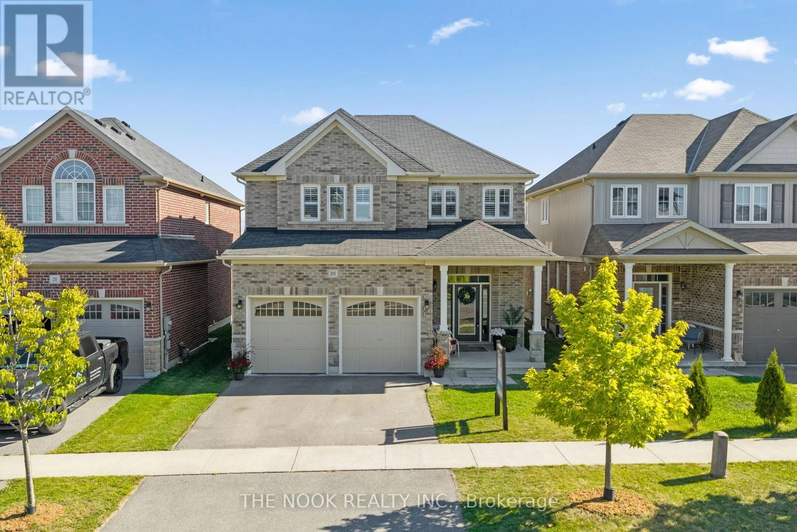 207 Northglen Boulevard, Clarington, Ontario  L1C 0T9 - Photo 1 - E12410043