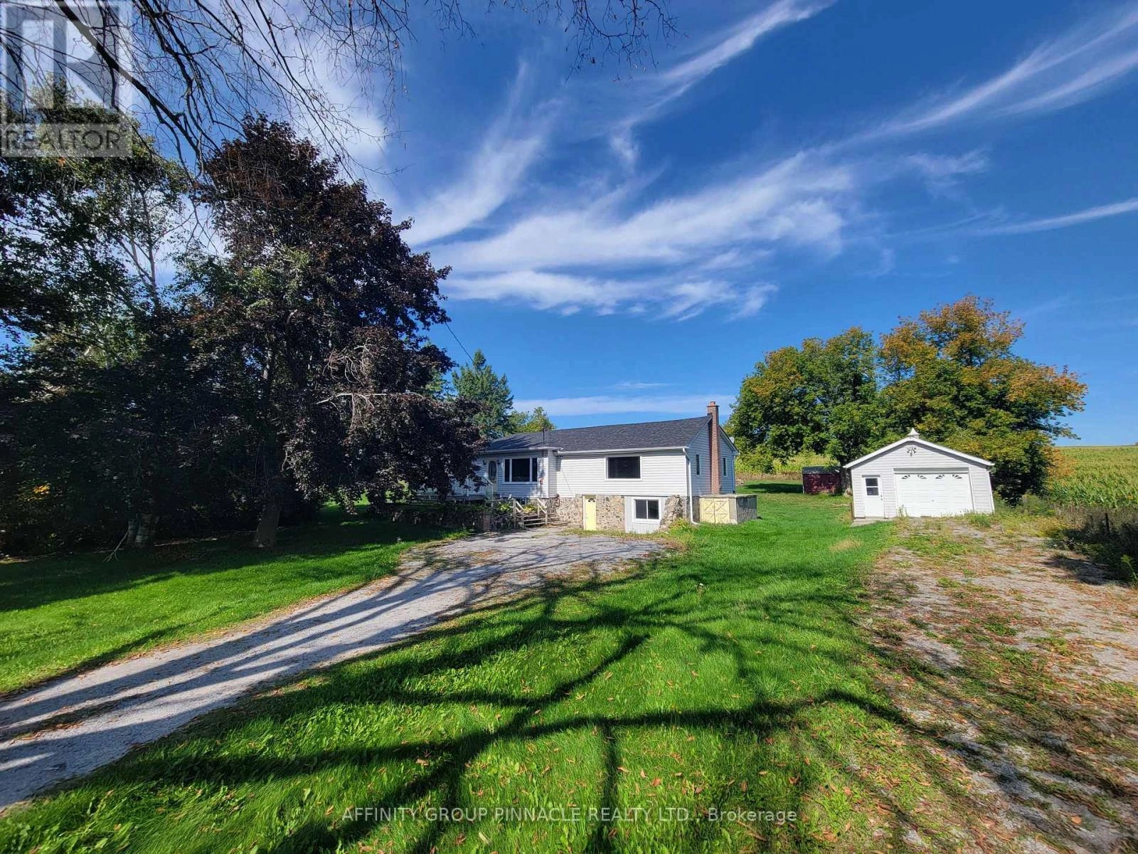 695 Ski Hill Road, Kawartha Lakes, Ontario  L0A 1A0 - Photo 3 - X12410470
