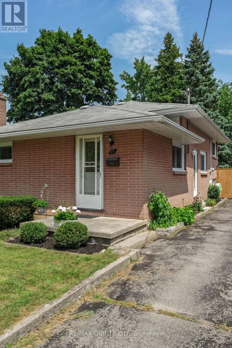 15 Linton Park Road, Belleville, Ontario  K8N 4K7 - Photo 3 - X12411247