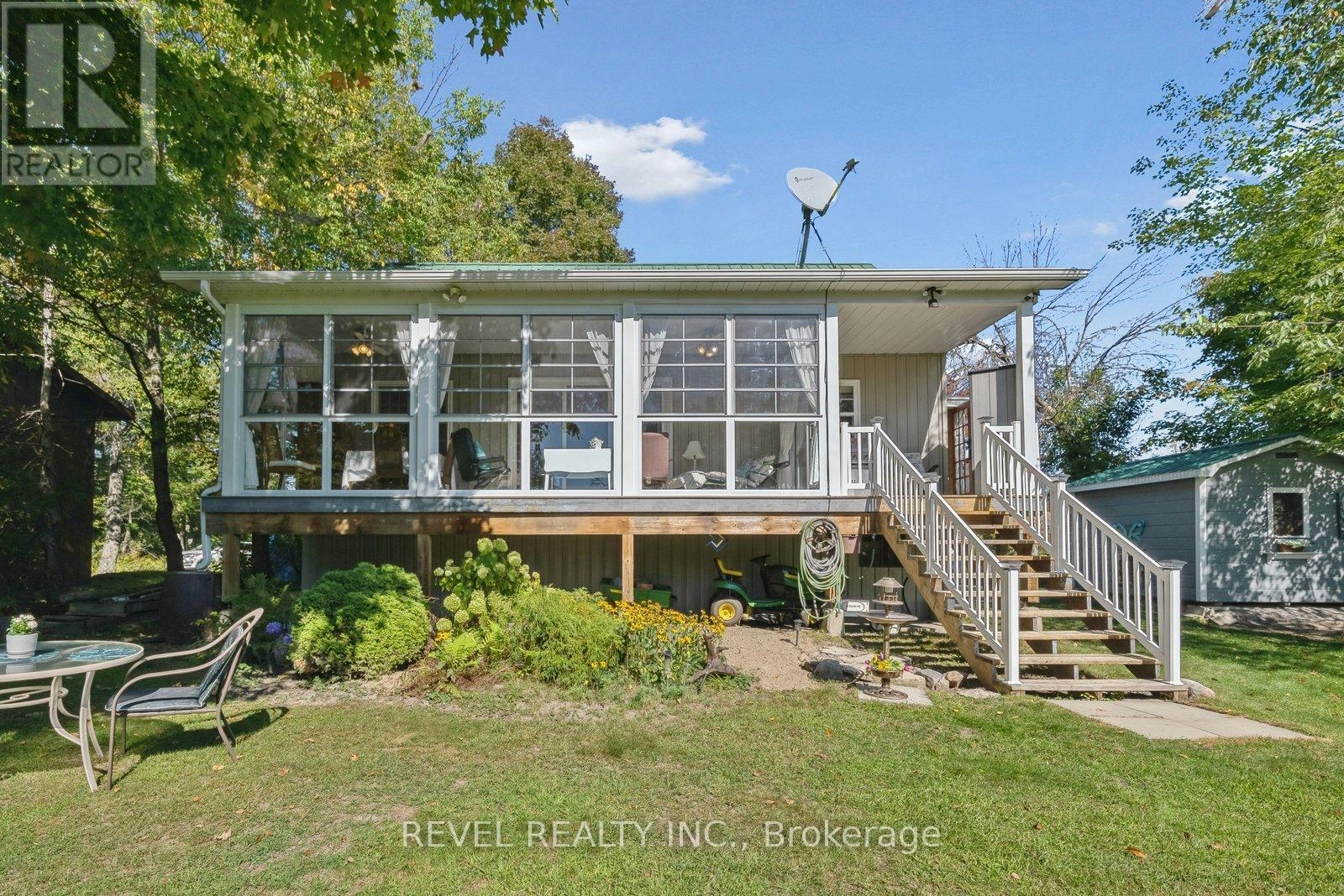 7 Crooked Court, Kawartha Lakes, Ontario  K0M 1C0 - Photo 3 - X12411248