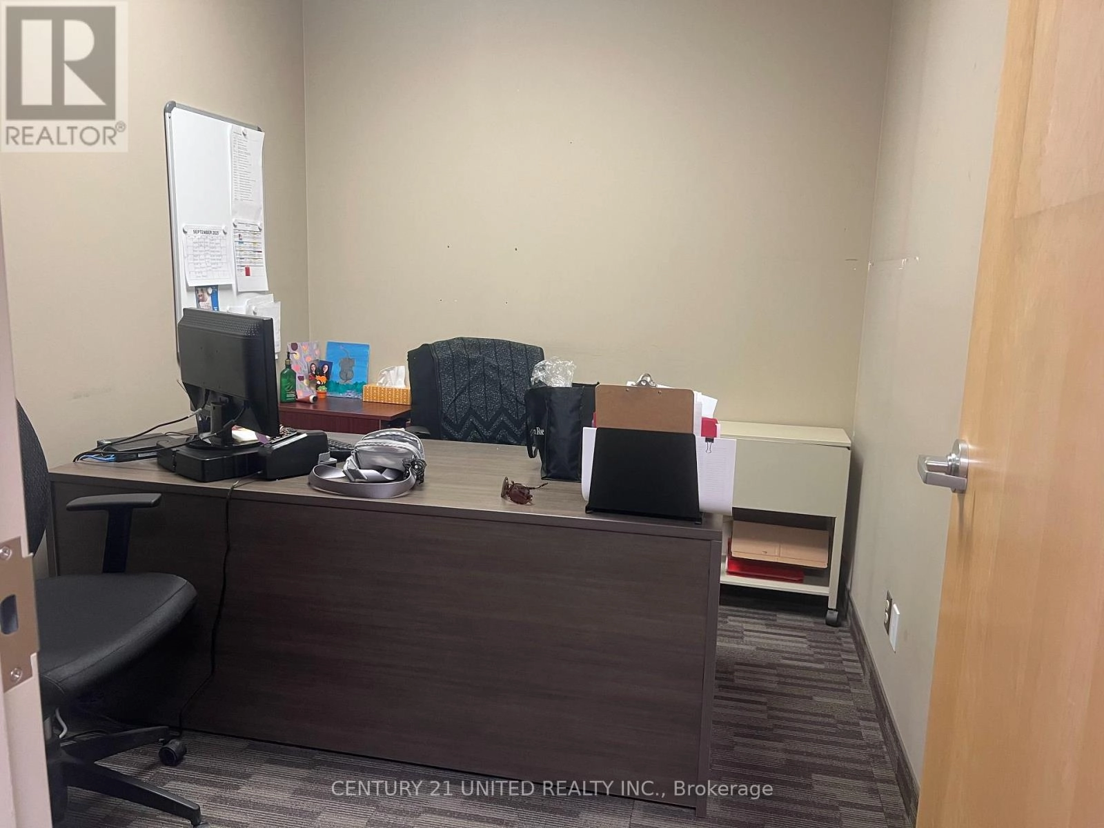 99 Simcoe Street, Peterborough, Ontario  K9H 2H3 - Photo 3 - X12411503