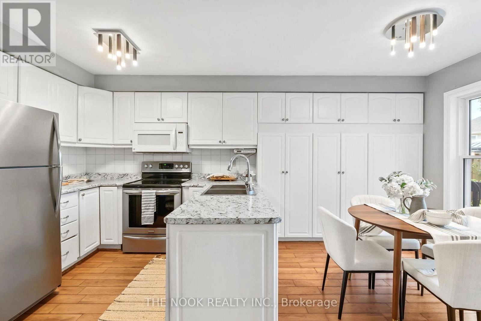 1041 Meadowridge Crescent, Pickering, Ontario  L1V 4Z6 - Photo 3 - E12412121