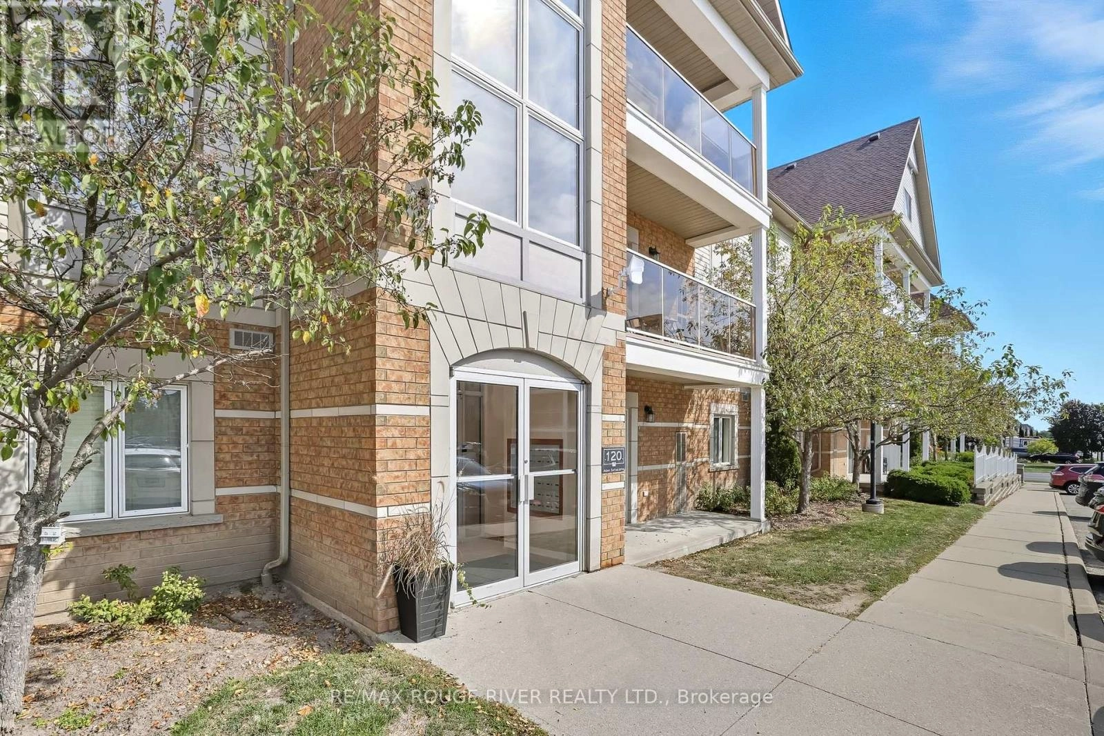 104 - 120 Aspen Springs Drive, Clarington, Ontario  L1C 0G7 - Photo 3 - E12412145