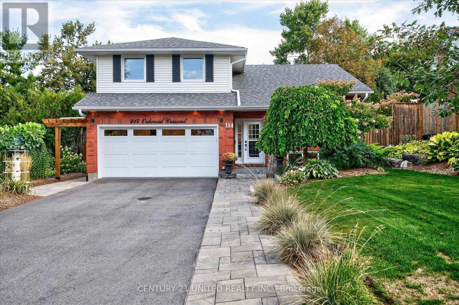 114 Oakwood Crescent, Peterborough, Ontario  K9J 1N3 - Photo 1 - X12412142