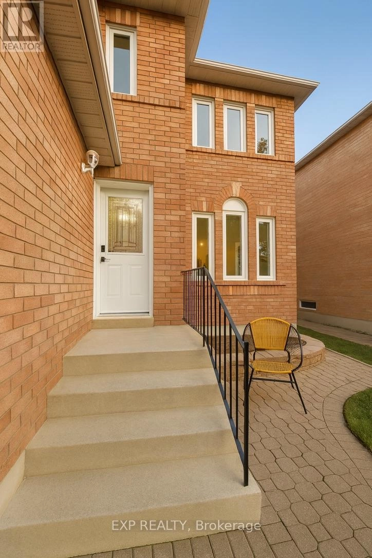 7 Macdermott Drive, Ajax, Ontario  L1T 3S7 - Photo 2 - E12412263