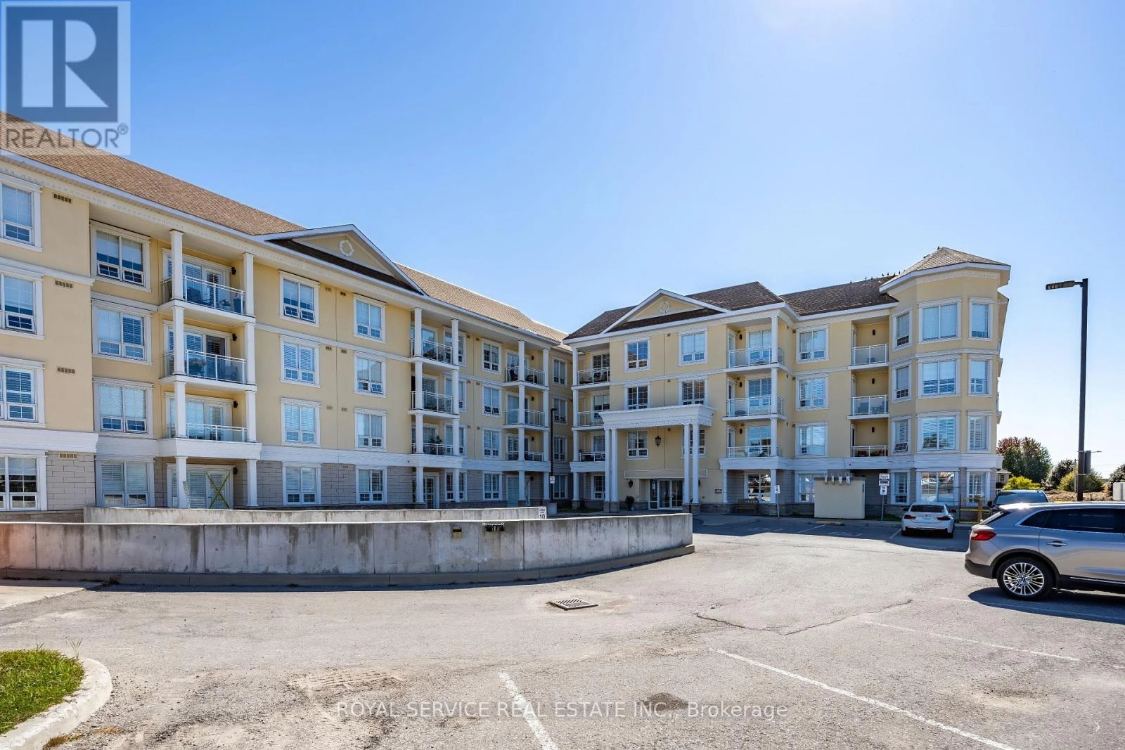 220 - 21 Brookhouse Drive, Clarington, Ontario  L1B 1N8 - Photo 1 - E12412289