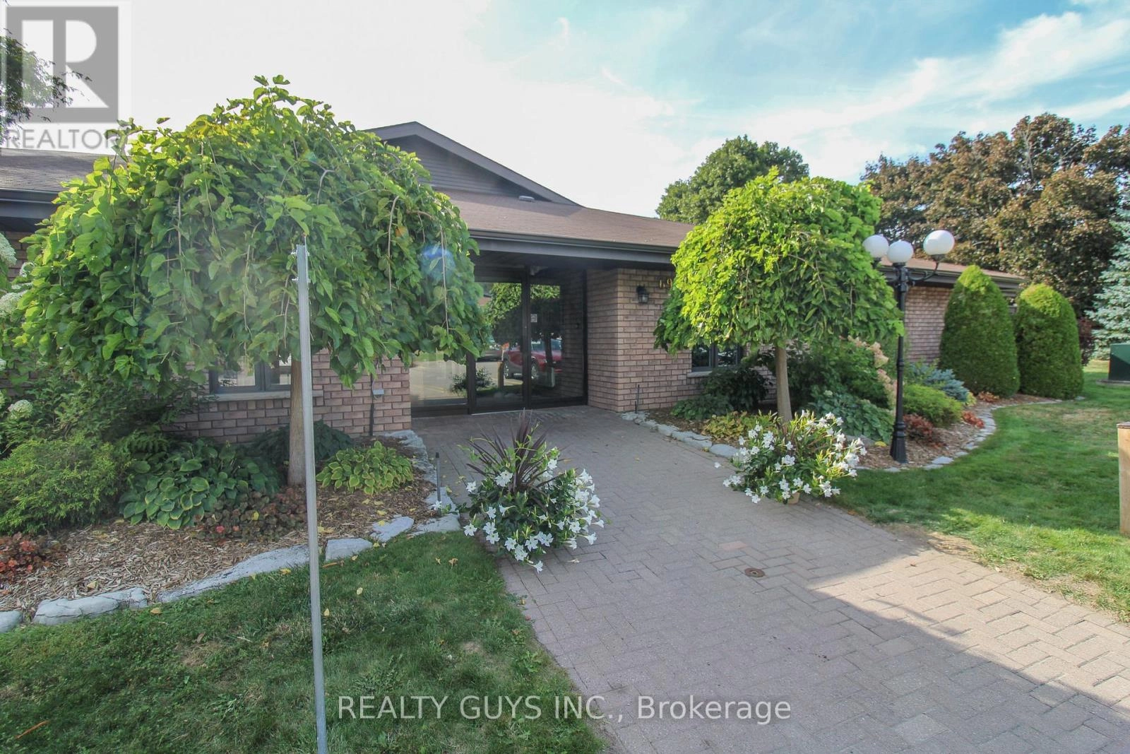 4 - 693 Whitaker Street, Peterborough, Ontario  K9H 7K3 - Photo 1 - X12412187