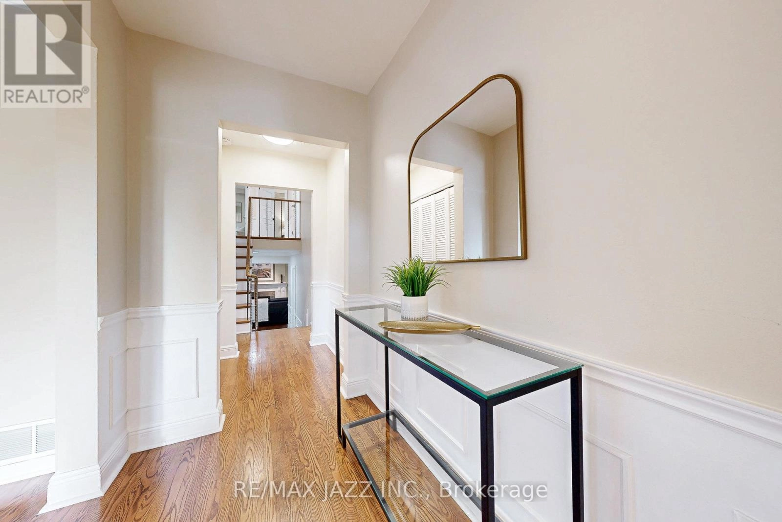 43 Kingsborough Crescent, Toronto, Ontario  M9R 2T8 - Photo 3 - W12412742