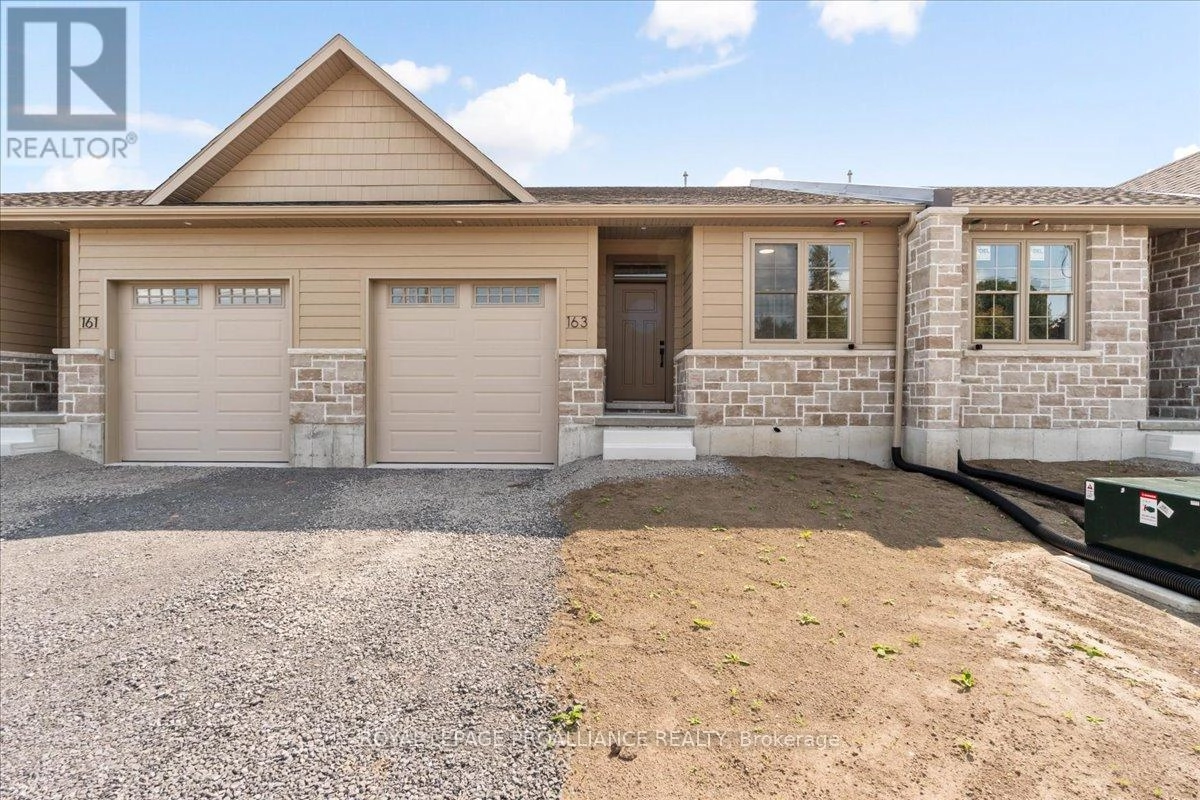 163 Pomeroy Avenue, Tweed, Ontario  K0K 3J0 - Photo 1 - X12412695