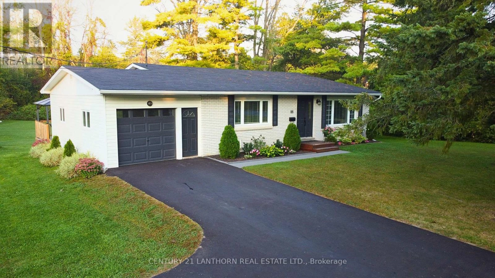 88 Byrne Avenue, Quinte West, Ontario  K8V 5P4 - Photo 1 - X12412913