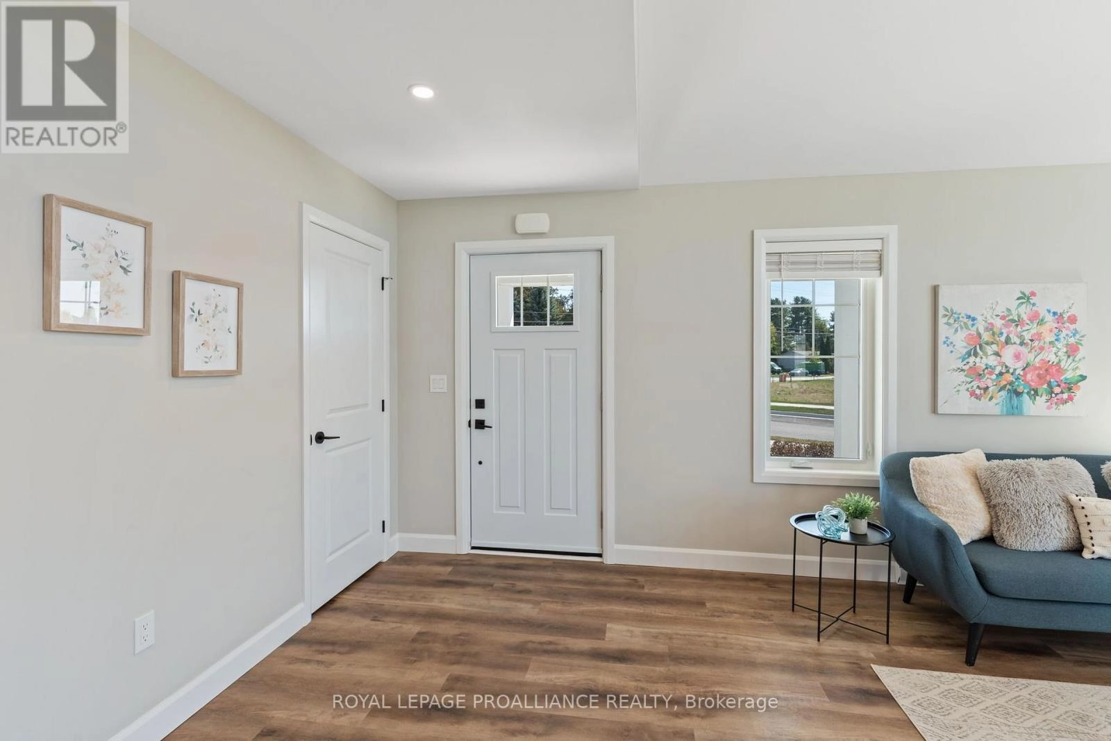 102 - 14 Meadowcreek Drive, Brighton, Ontario  K0K 1H0 - Photo 3 - X12413180