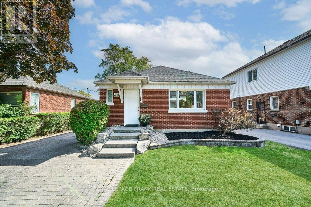 305 James Street, Whitby, Ontario  L1N 1G4 - Photo 1 - E12413384