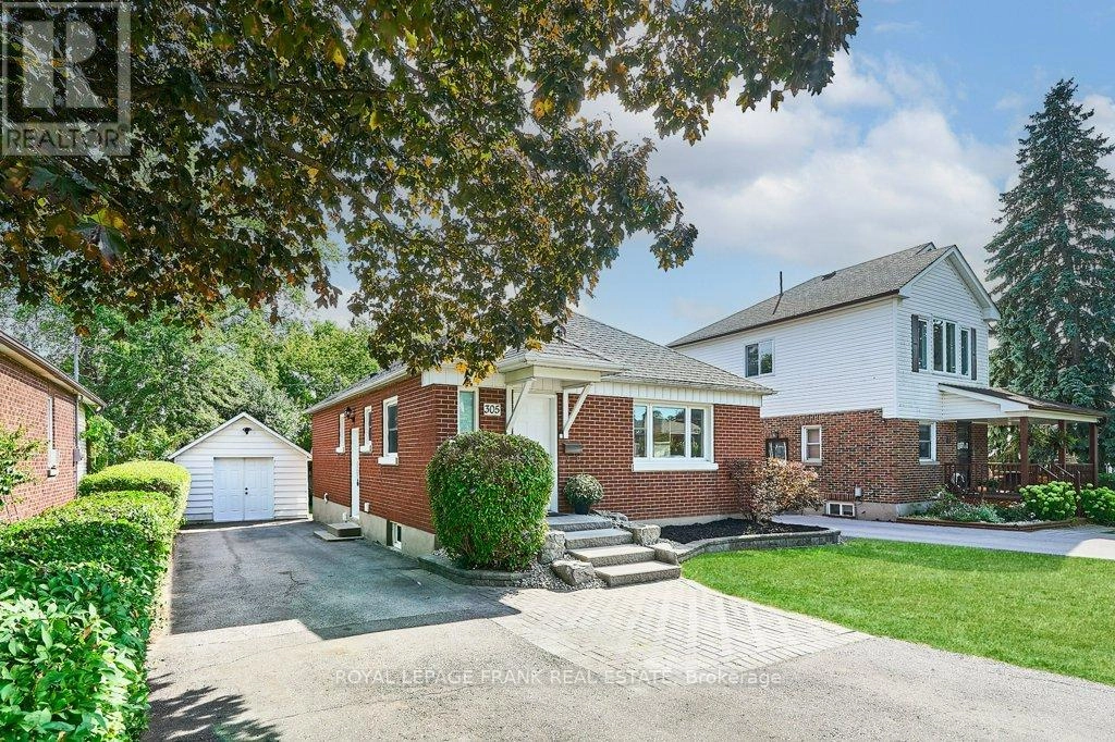 305 James Street, Whitby, Ontario  L1N 1G4 - Photo 2 - E12413384