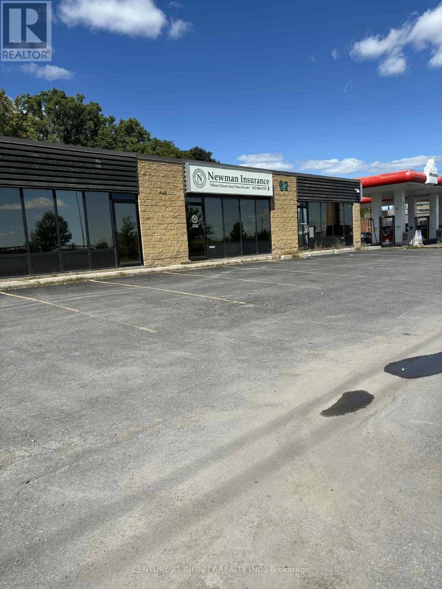 62 Dundas Street W, Belleville, Ontario  K8P 1A3 - Photo 2 - X12413364