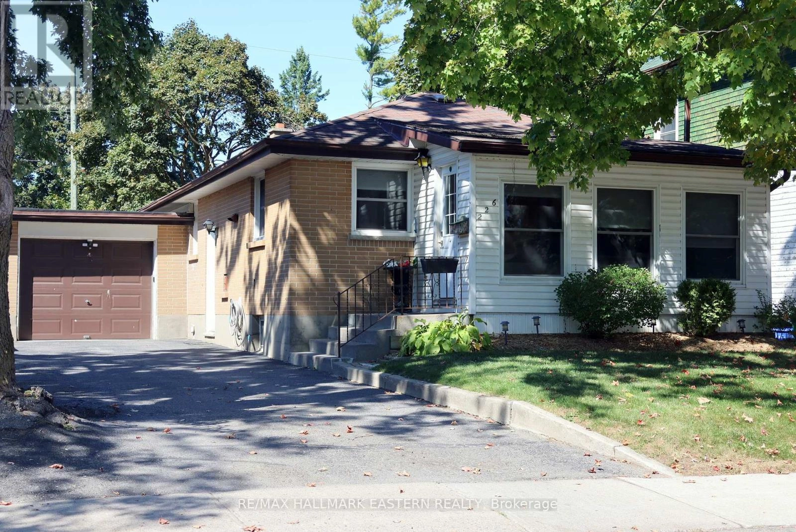 226 Lee Street, Peterborough, Ontario  K9H 5N9 - Photo 3 - X12413387