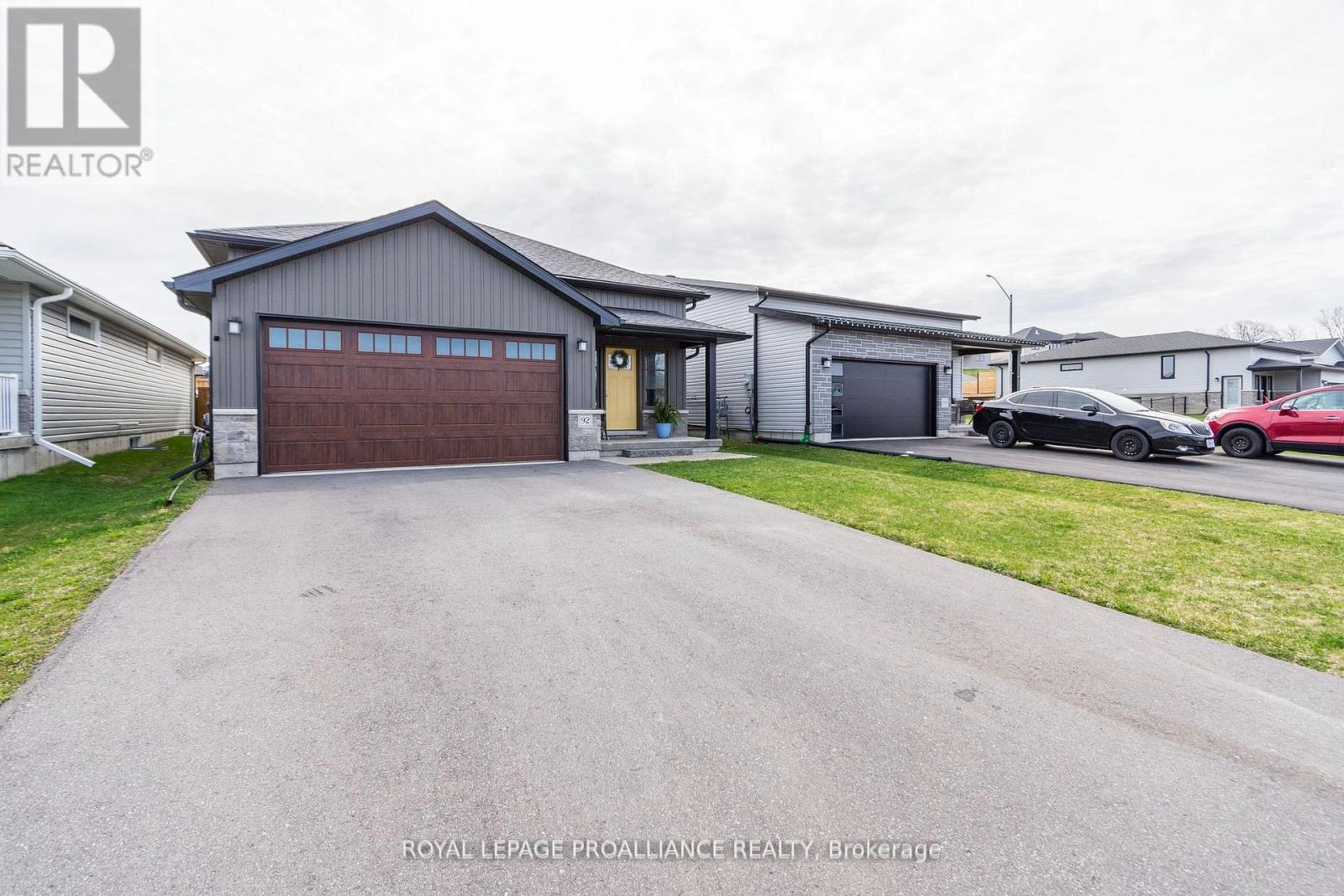 92 Meagan Lane, Quinte West, Ontario  K0K 2C0 - Photo 2 - X12413614