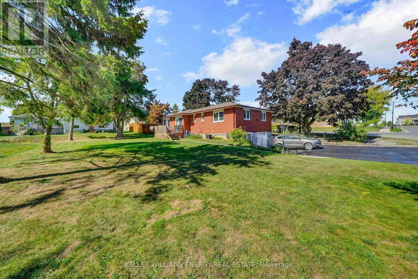 2 Argyle Crescent, Prince Edward County, Ontario  K0K 2T0 - Photo 2 - X12413627