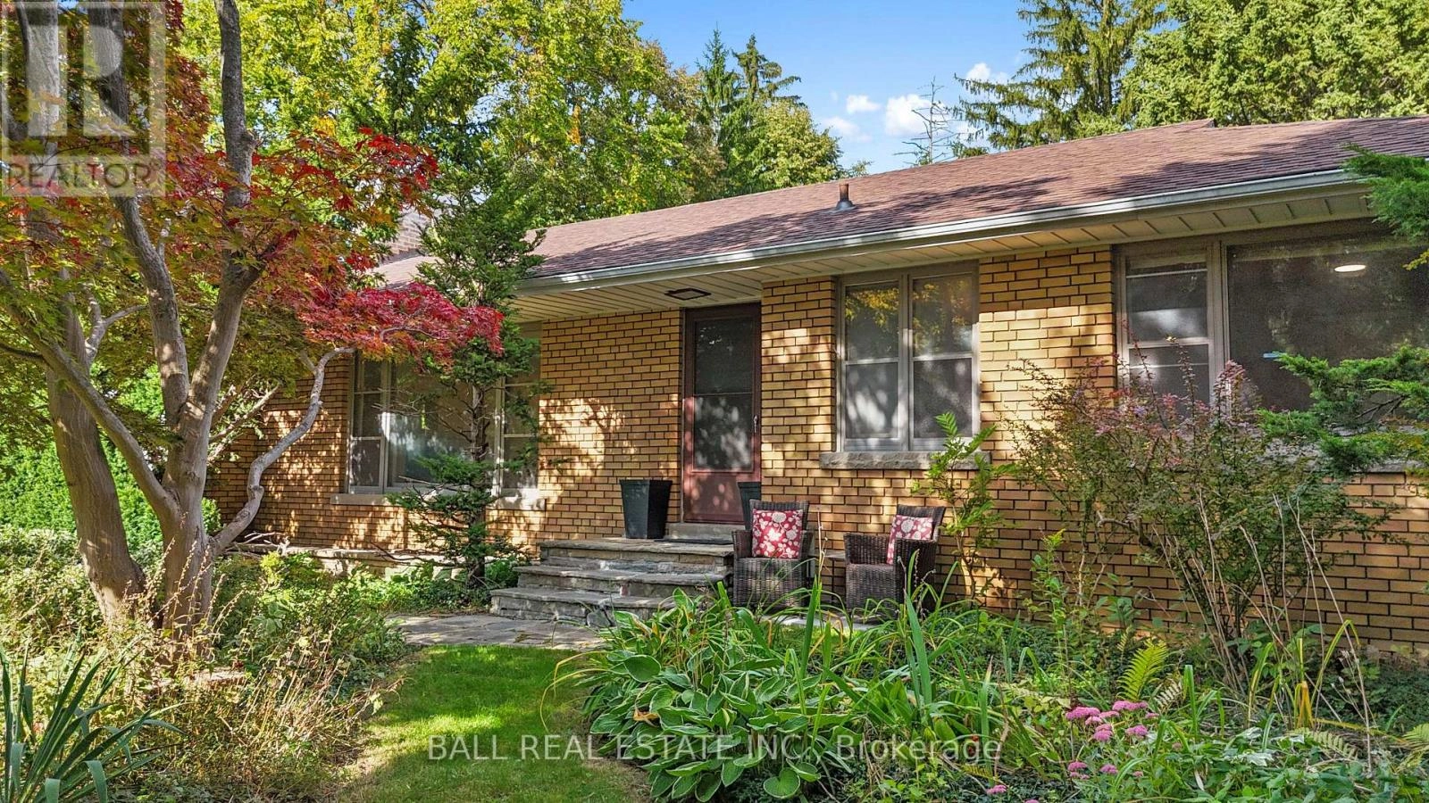 1431 Lochlin Trail, Mississauga, Ontario  L5G 3V5 - Photo 1 - W12414526