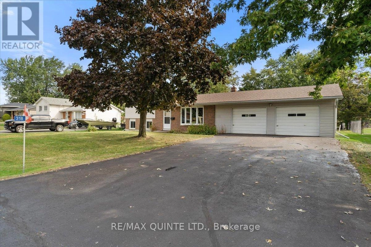 318 Montrose Road, Quinte West, Ontario  K8R 1A9 - Photo 3 - X12415420