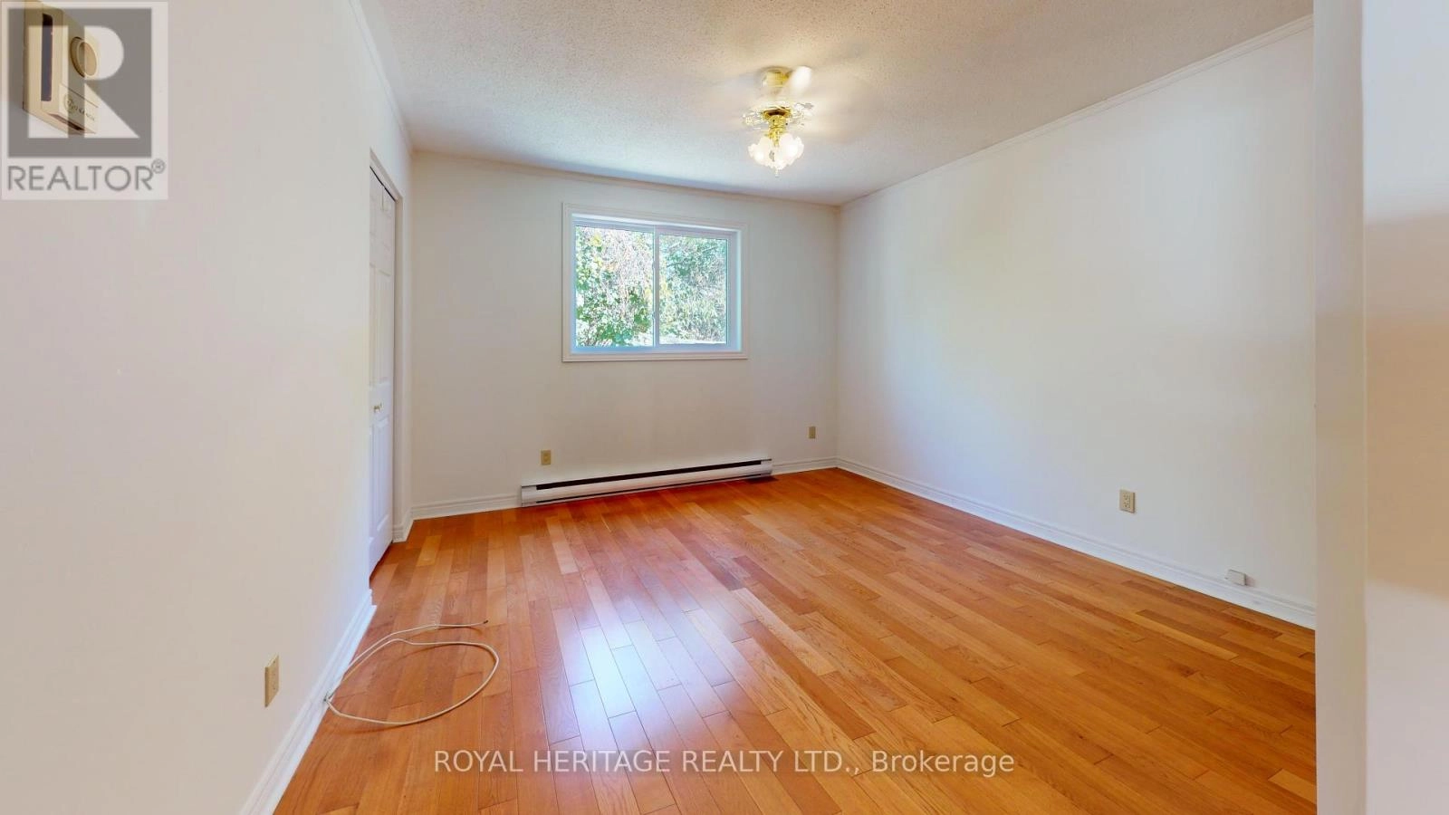 38 Snake Point Road, Kawartha Lakes, Ontario  K0M 1A0 - Photo 3 - X12415463